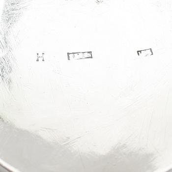 SUPKOPPAR SAMT DOSA, silver, 1800-tal. Total vikt 106 g.