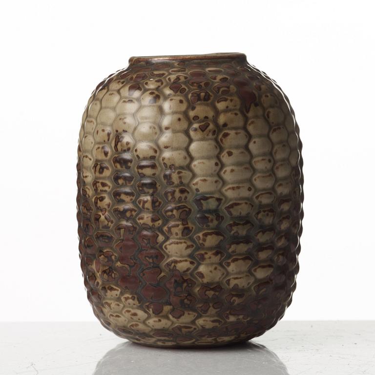 Axel Salto, vas, "Knoppande stil", Royal Copenhagen, Danmark.