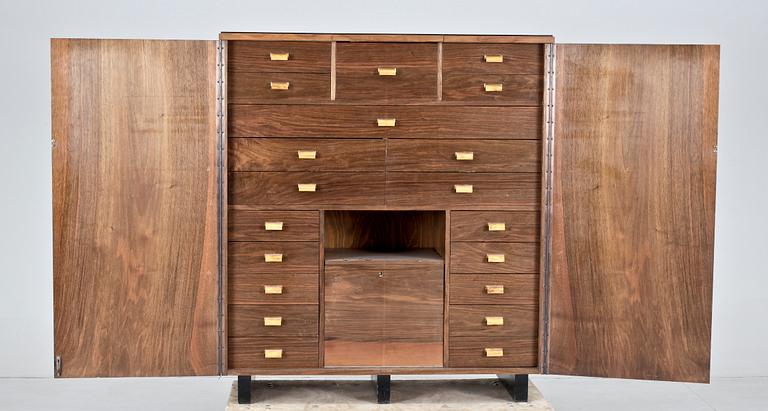 SKÅP, Erik Chambert för Chamberts Möbelfabrik, 1930-tal.