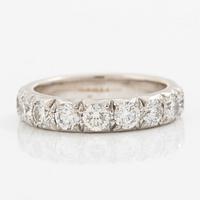 Ring, full eternity, 18K white gold set with brilliant-cut diamonds.