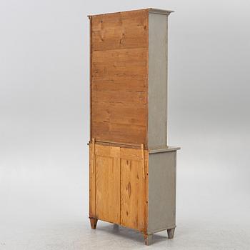 Display cabinet, 19th century.