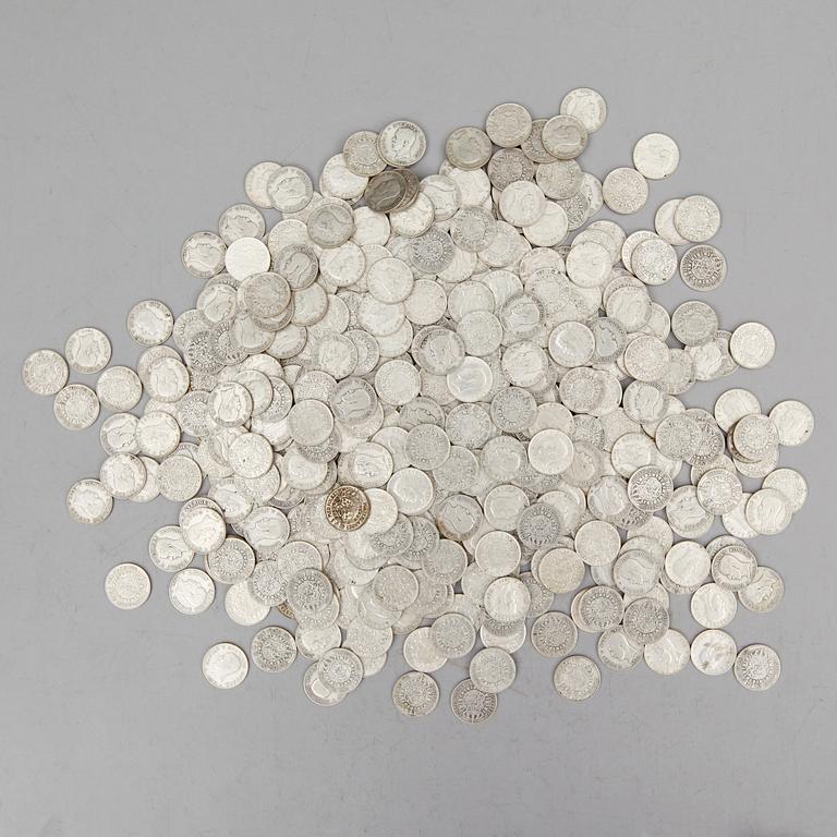 SAMLING SILVERMYNT, enkronor, Gustaf V, 1910-1941. Vikt ca 3000 gram.