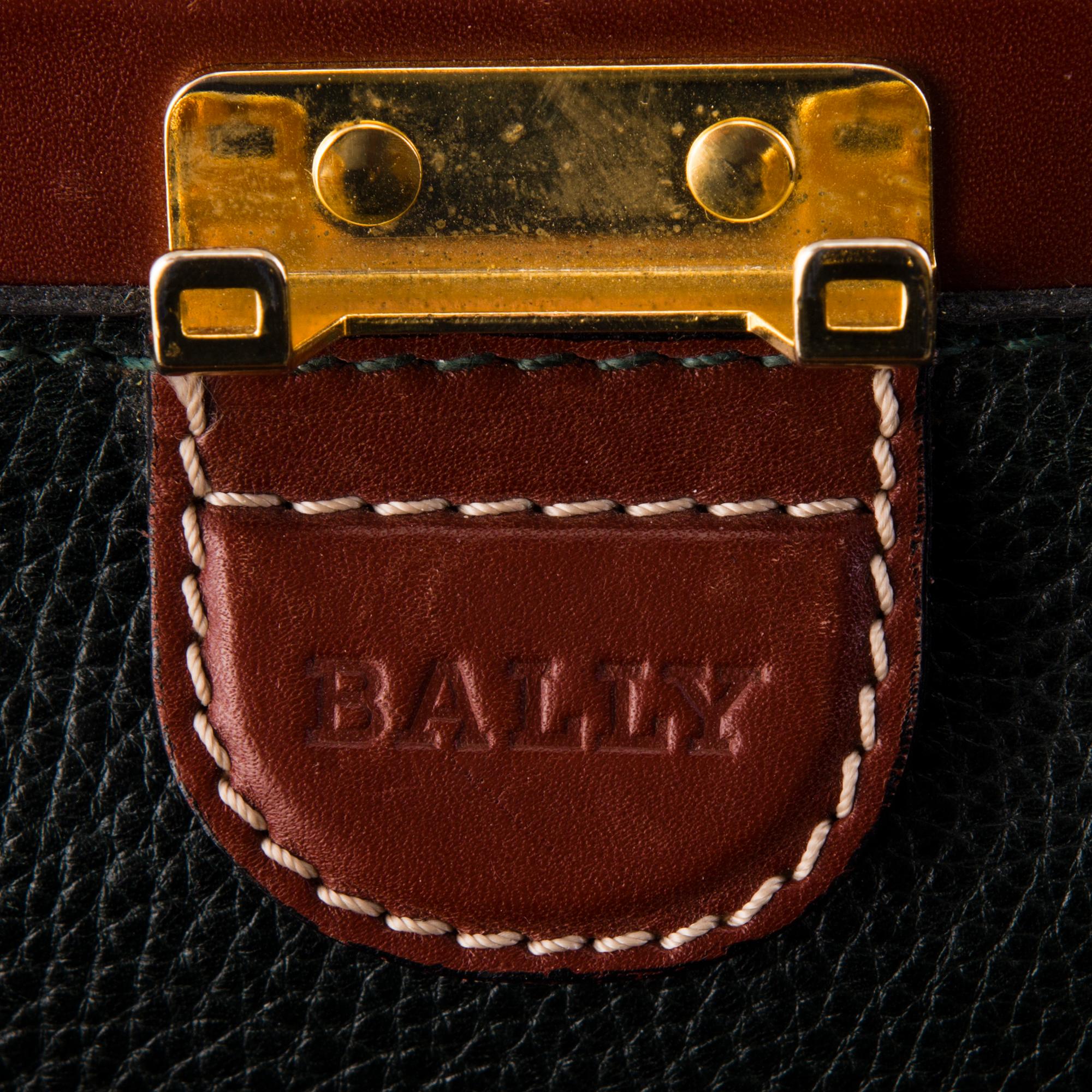 BALLY LEATHER WEEKEND BAG.