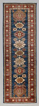 MATTA, orient, ca 248 x 80 cm.