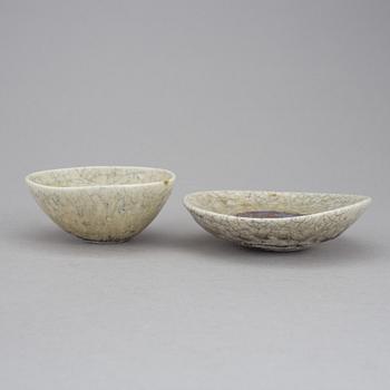 SKÅLAR 2 stycken, keramik, Aune Siimes, Arabia. En daterad 1945.