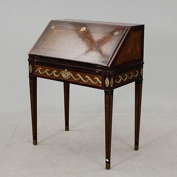 SEKRETÄR, gustaviansk stil, 1900-talets andra hälft.