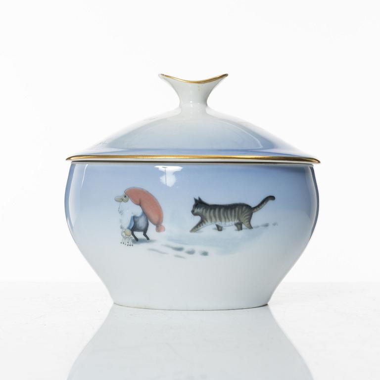 Harald Wiberg, a 26-piece Christmas service, Bing & Grøndahl, Denmark.