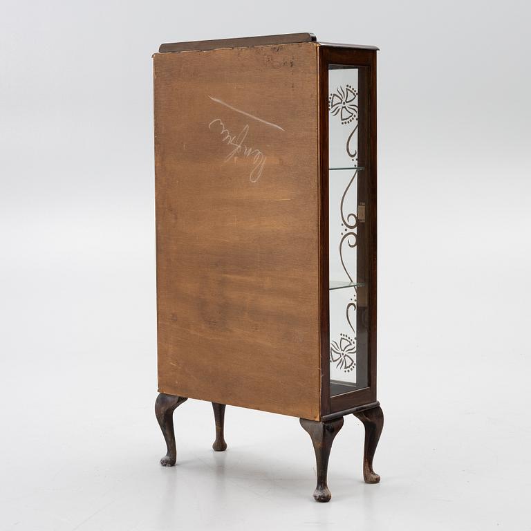 A display cabinet, first half of the 20th century.