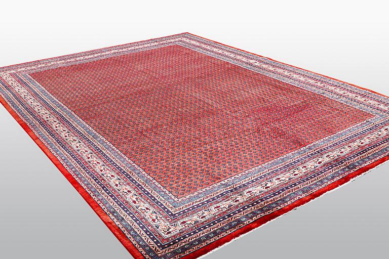 A carpet, Sarouk-Mir, ca 400 x 296 cm.