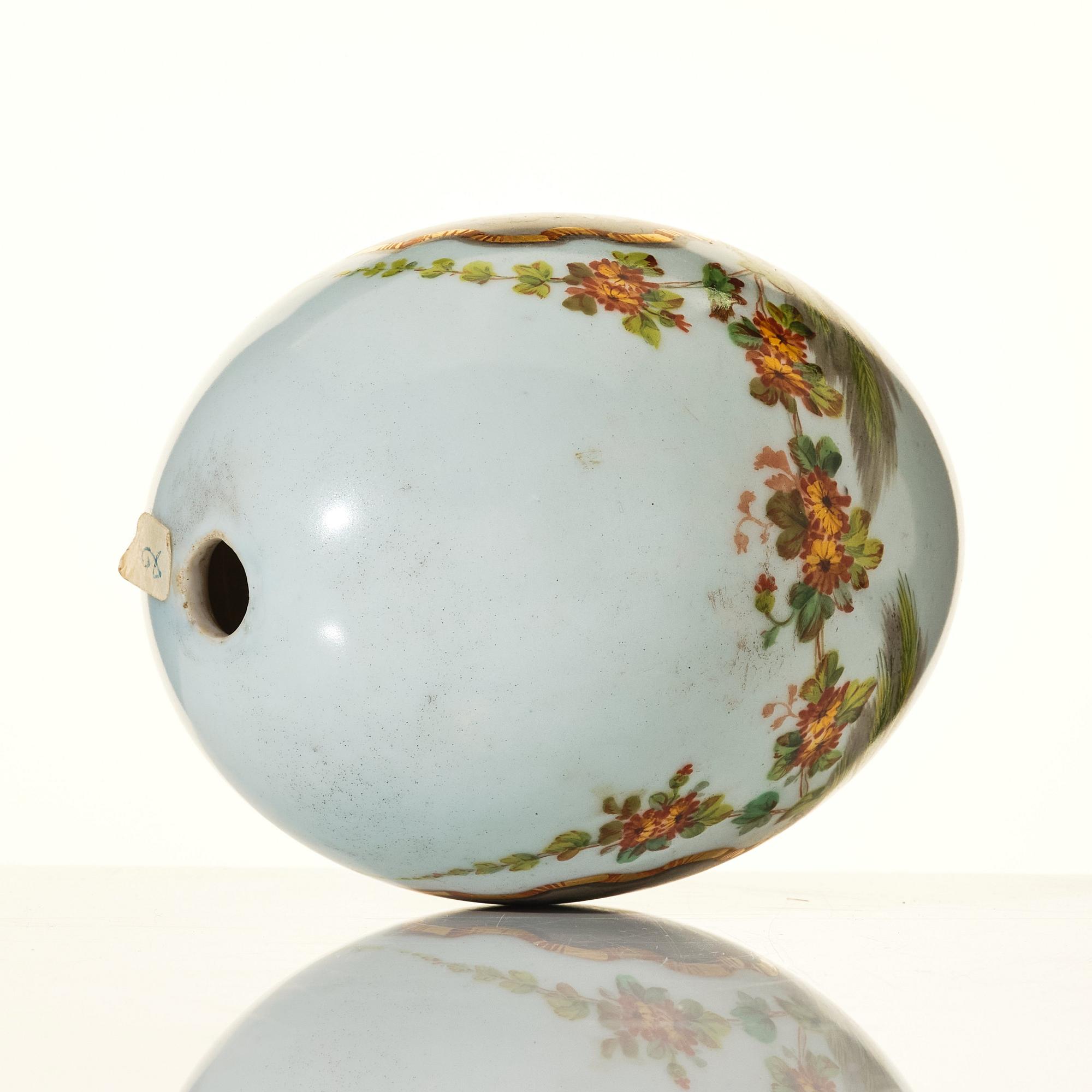 A Russian porcelain Easter Egg, 19th Century, presumably Imperial porcelain manufactroy, St Petersburg.