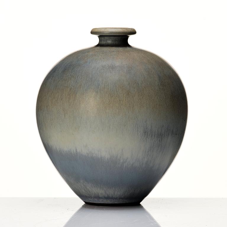 Berndt Friberg, a stoneware vase, Gustavsberg studio, Sweden 1969.