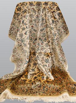 Matta, silke Keshan Signerad, ca 152 x 101 cm.