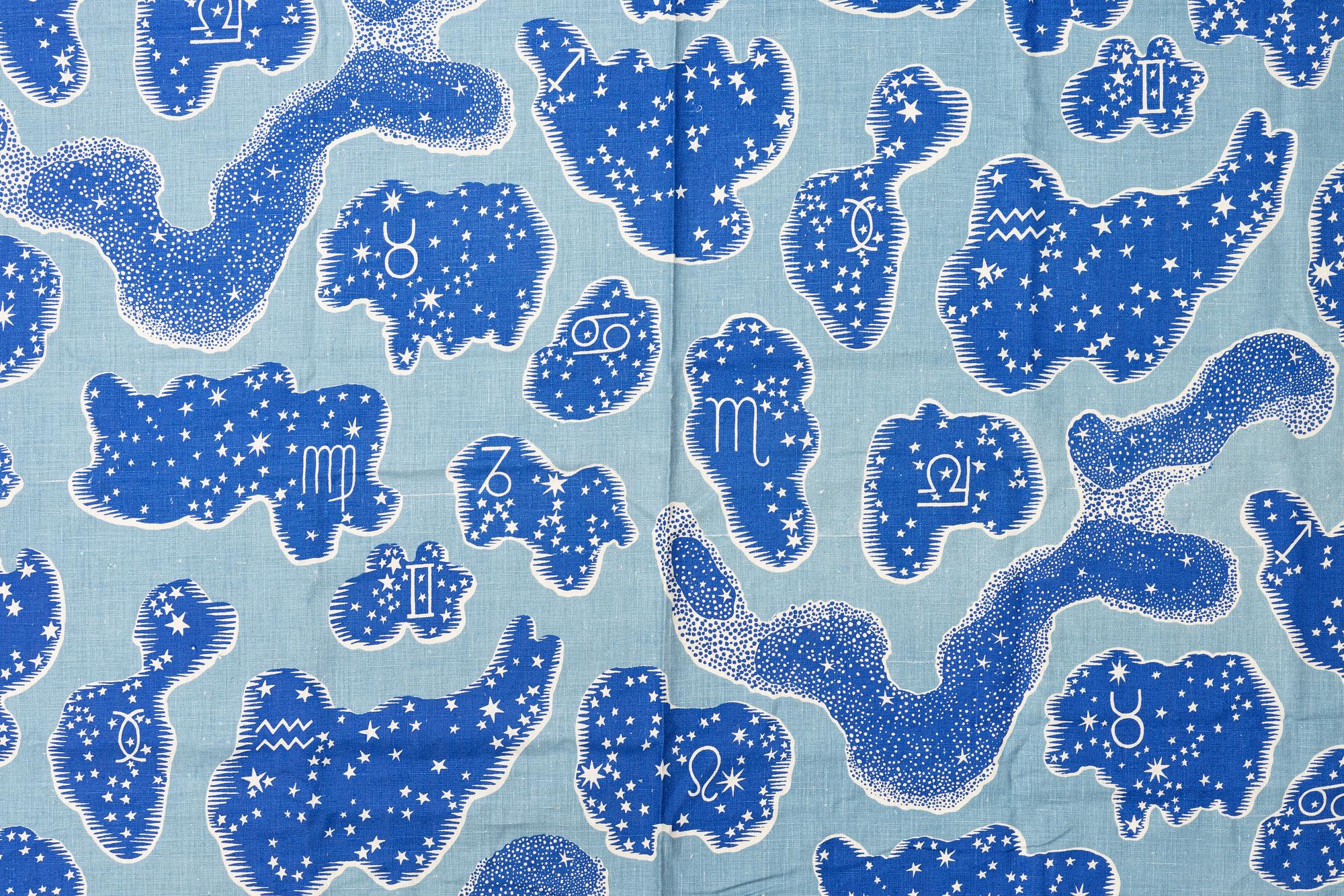 Josef Frank, gardiner, ett par, "Zodiaken", samt metervara, Firma Svenskt Tenn.