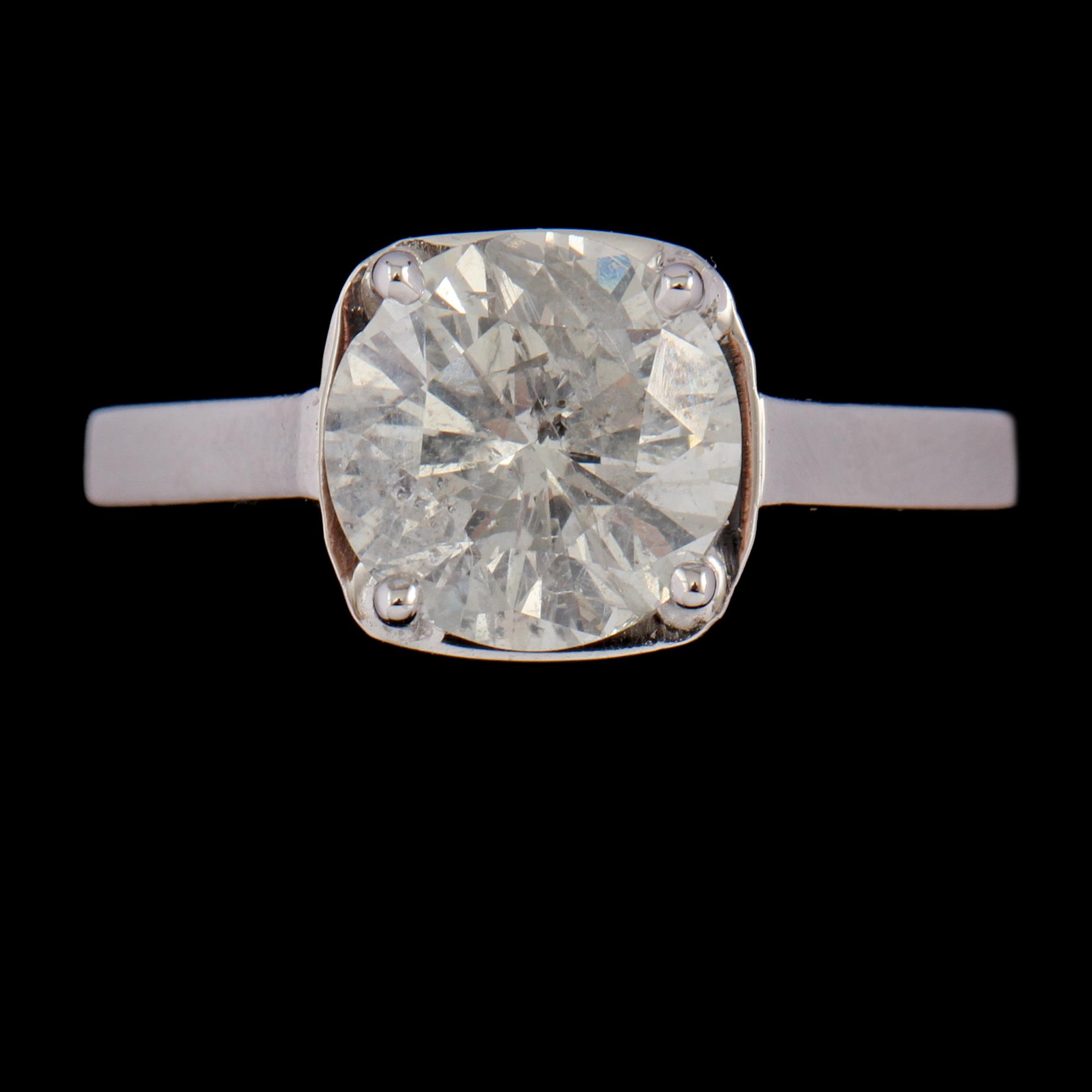 RING, 18k vitguld med briljantslipad diamant, ca 2.01 ct. Vikt 4 g.