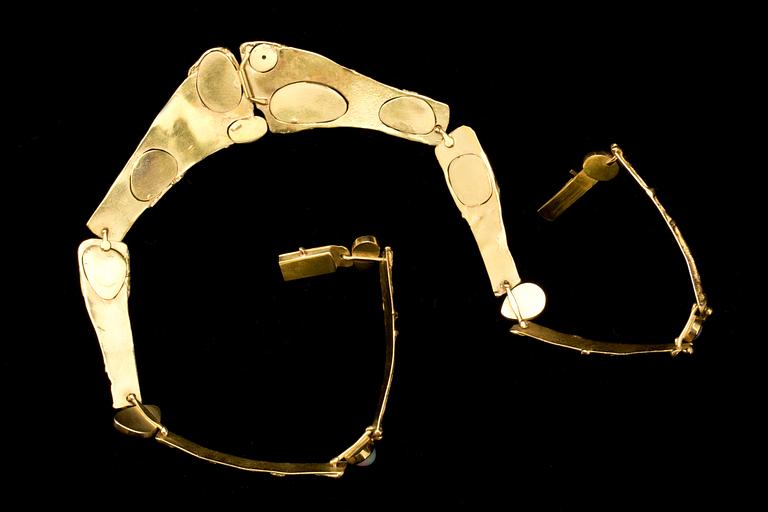 COLLIER, 18k guld med opaler. Brasilien 1982.
