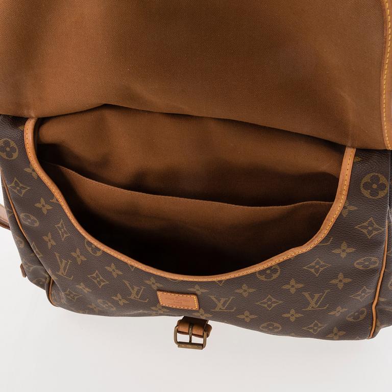 LOUIS VUITTON MONOGRAM CANVAS SAUMUR 35 BAG.