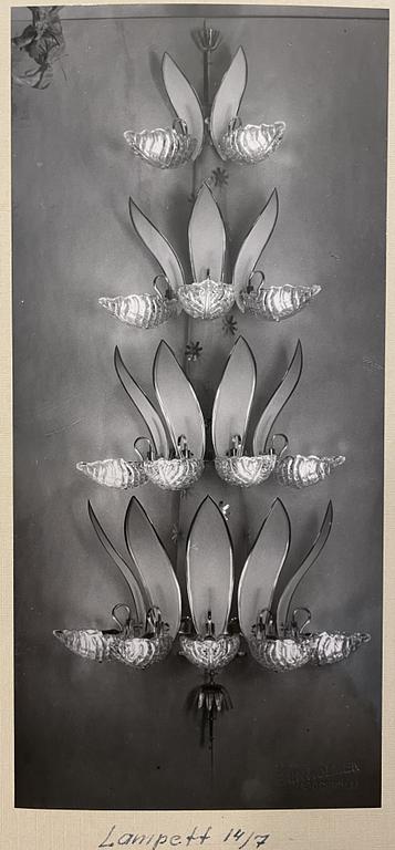 Carl Fagerlund, & Bertil Brisborg, a pair of wall lamps, Orrefors & Nordiska Kompaniet, 1950s.