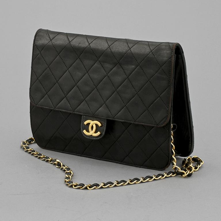 AXELREMSVÄSKA, Chanel.