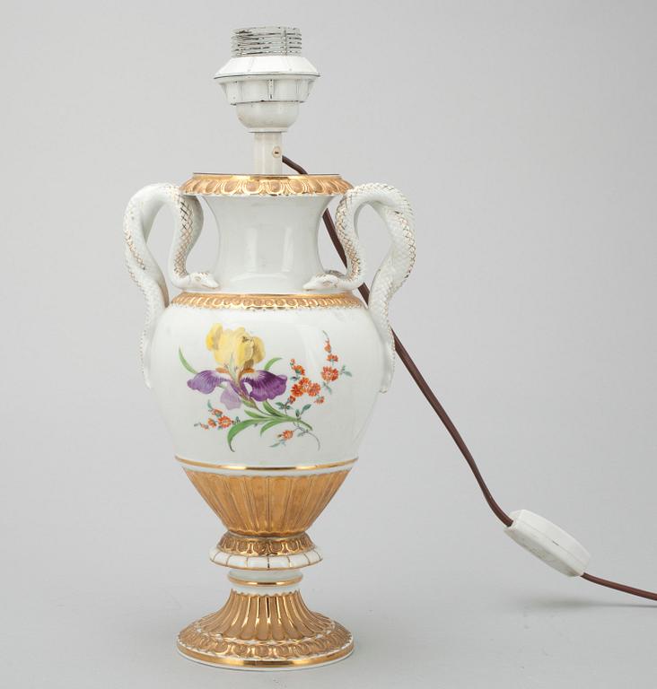 BORDSLAMPA, porslin, Meissen, 1900-talets första hälft.