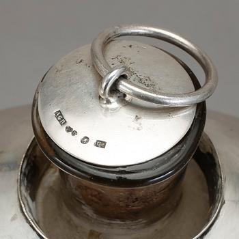 BRÄNNVINSFLASKA, glas och silver, märkt 184(8)?.