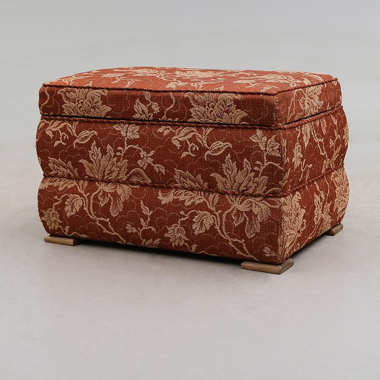 SITTPUFF, 1900-talets första hälft.
