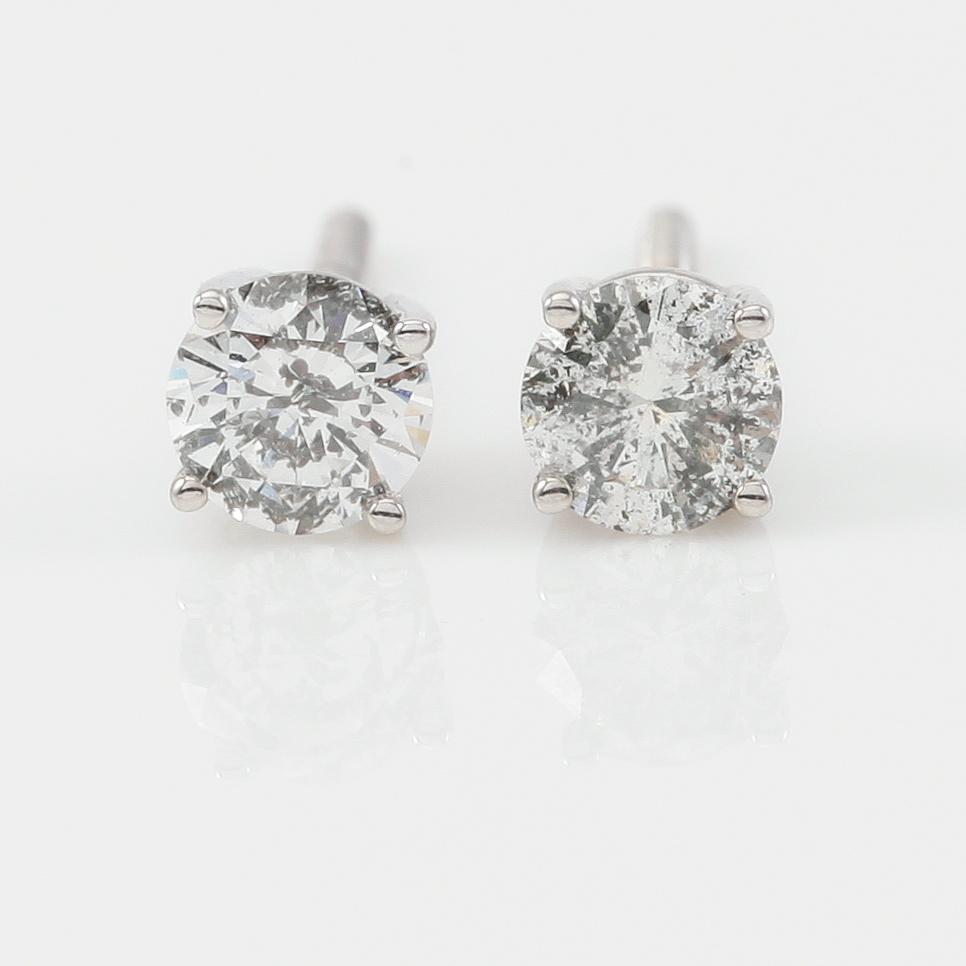 ÖRHÄNGEN, 1 par, 14K vitguld och diamanter tot ca 0.40 ct.