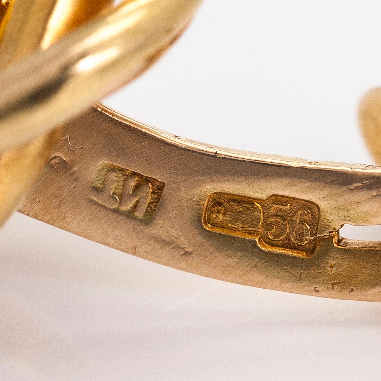 Kalvosinnapit, pyöröhiotut safiirit, 14K (56) kultaa, Pietari.