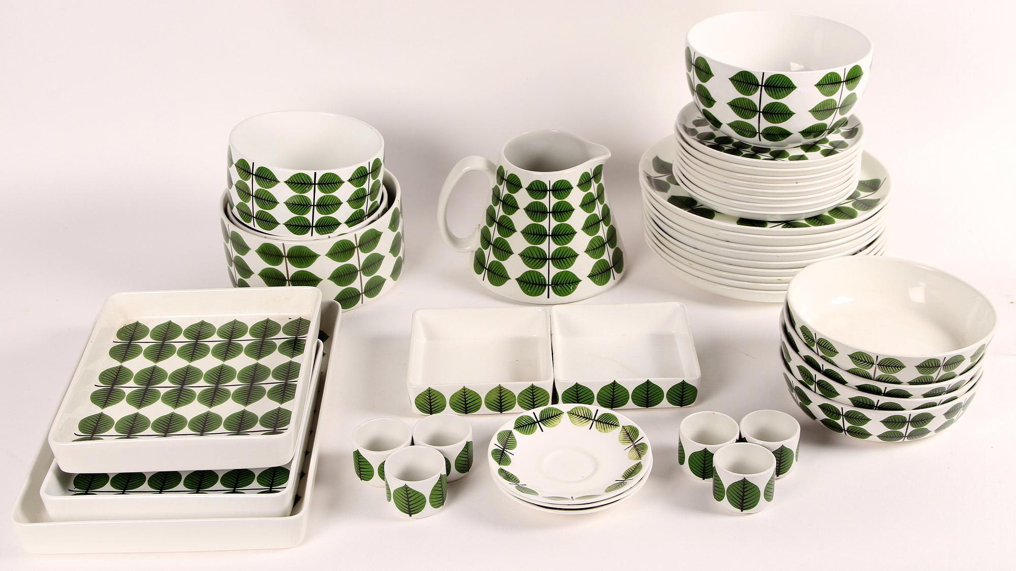 MATSERVIS, 37 delar, benporslin, "Berså" Stig Lindberg, Gustavsberg.