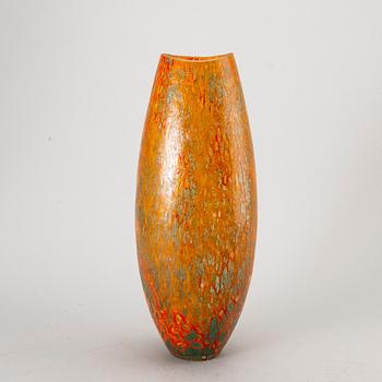 KJELL ENGMAN, a signed "Dino" glass Kosta Boda vase.