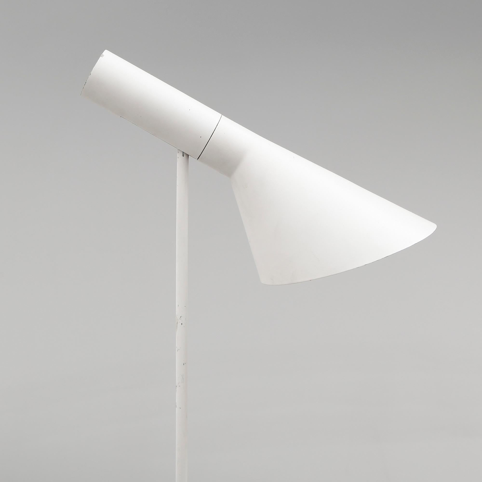 GOLVLAMPA, "AJ", Arne Jacobsen, Louis Poulsen, 1900-talets senare del.