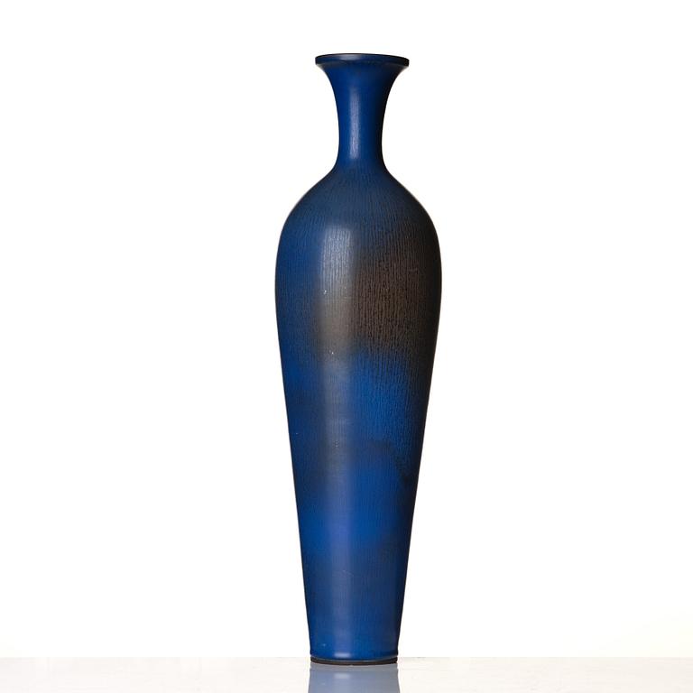 Berndt Friberg, a blue glazed "rabbit's fur" stoneware vase, Gustavsberg studio, Sweden 1958.