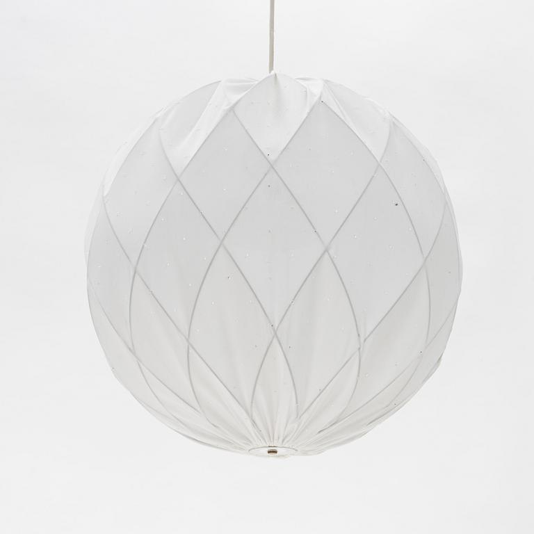 Tore Ahlsén, taklampa, "Pia-lampan", Gärsnäs.