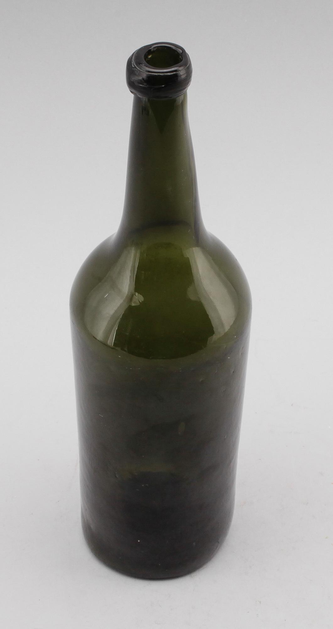 FLASKA, glas, daterad 1757.