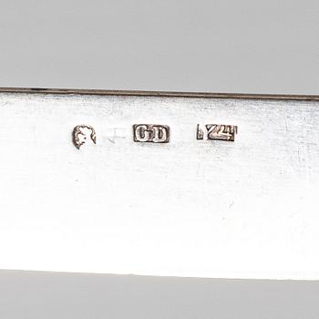 Fruktknivar, 13 st, silver, Sverige och Frankrike, 1800-talets andra hälft-tidigt 1900-tal.