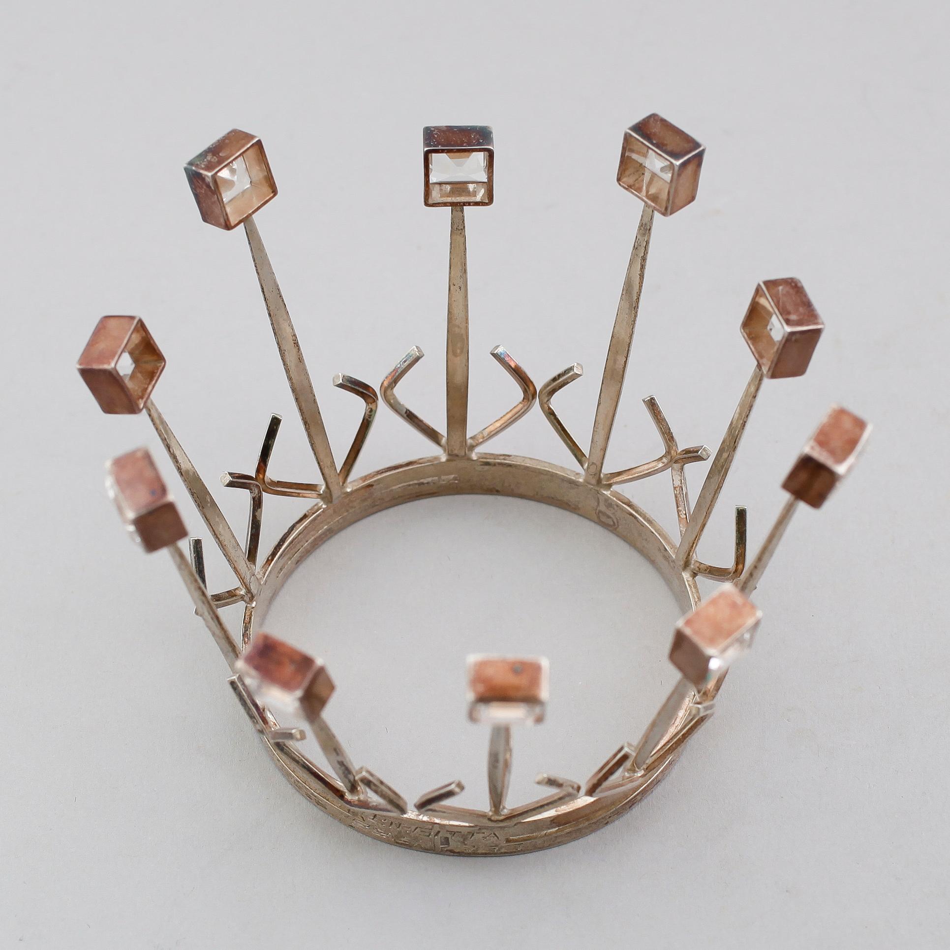 BRUDKRONA, silver med bergkristaller, Arvo Saarela, Enköping, 1965. Vikt ca 61,5g.
