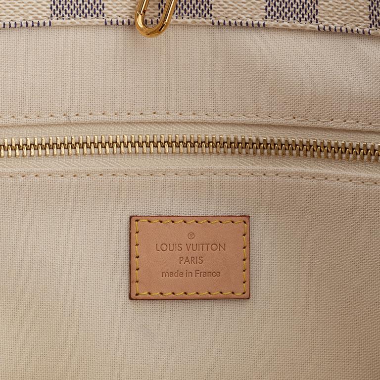 Louis Vuitton, a Damier Azur 'Cabas Adventure' tote bag, 2014.