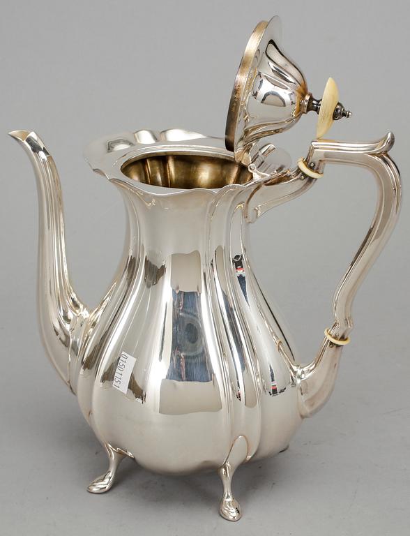 KAFFESERVIS, 3 delar. Silver. Guldsmedsaktiebolaget GAB, Stockholm 1925. Total vikt ca 1065 gram.