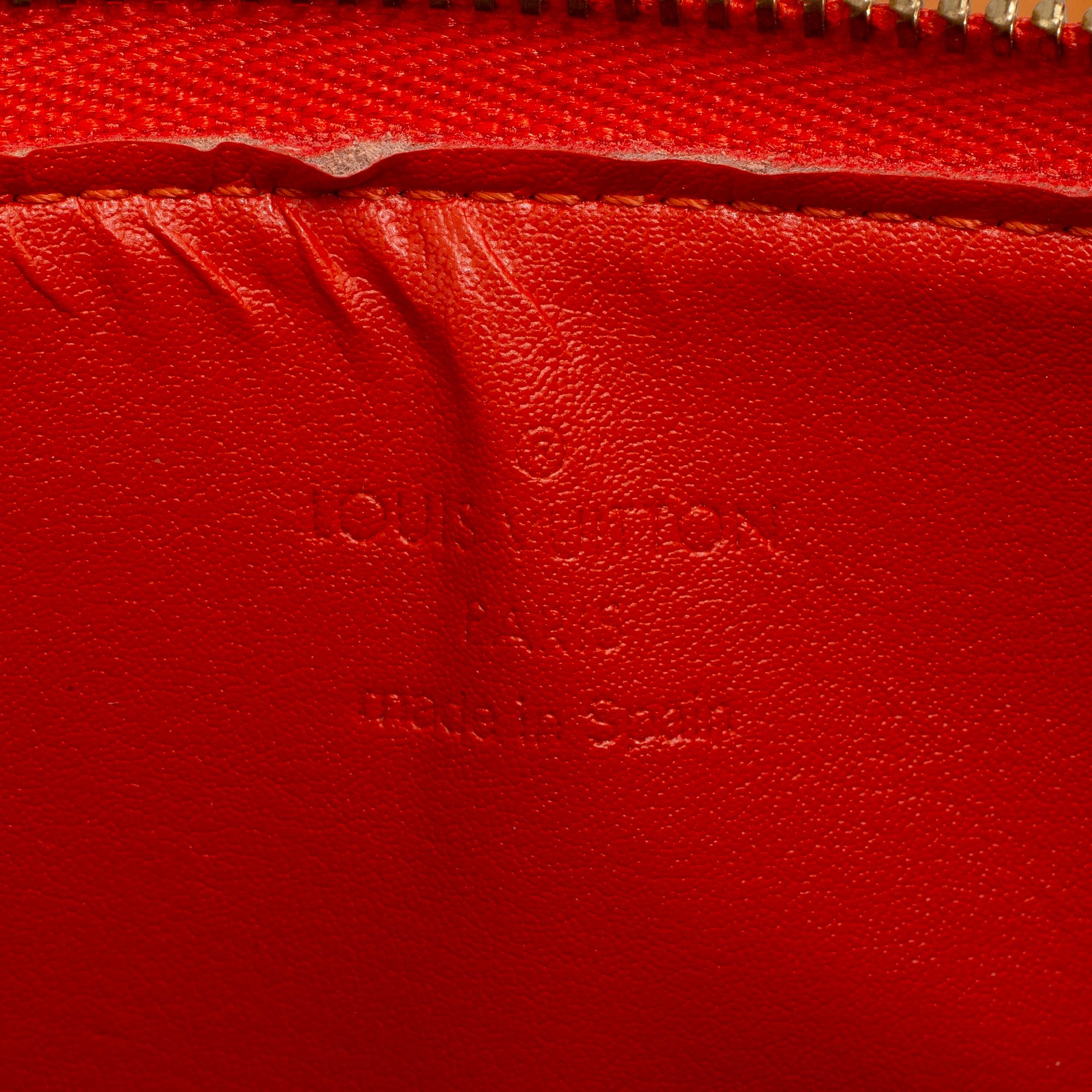 LOUIS VUITTON, A 'Vernis Lexington Fleurs Pochette'.