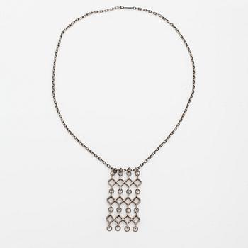 Jorma Laine, A silver neckalce "Ruutu". Kultateollisuus, Turku 1965.