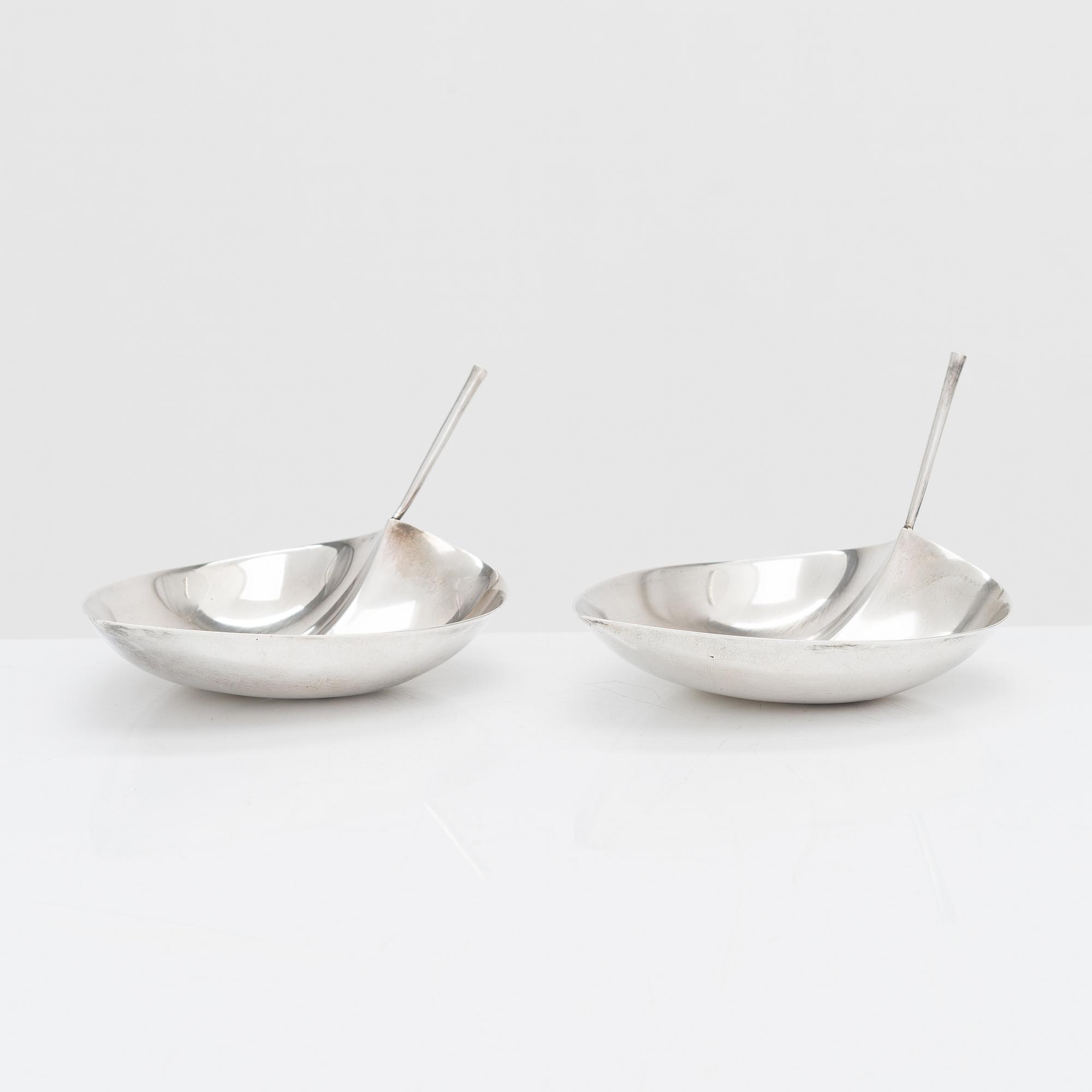 Tapio Wirkkala, skålar, 2 st, silver, TW 4, Kultakeskus, Tavastehus 1964.