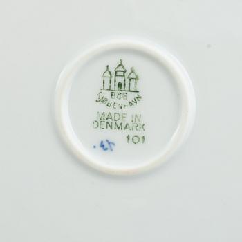 A set of thirty 'Musselmalet' and 'Sommerfugl' porcelain service pieces, Bing & Grøndahl, Denmark.
