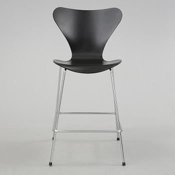 BARSTOL, "Sjuan", Arne Jacobsen för Fritz Hansen.