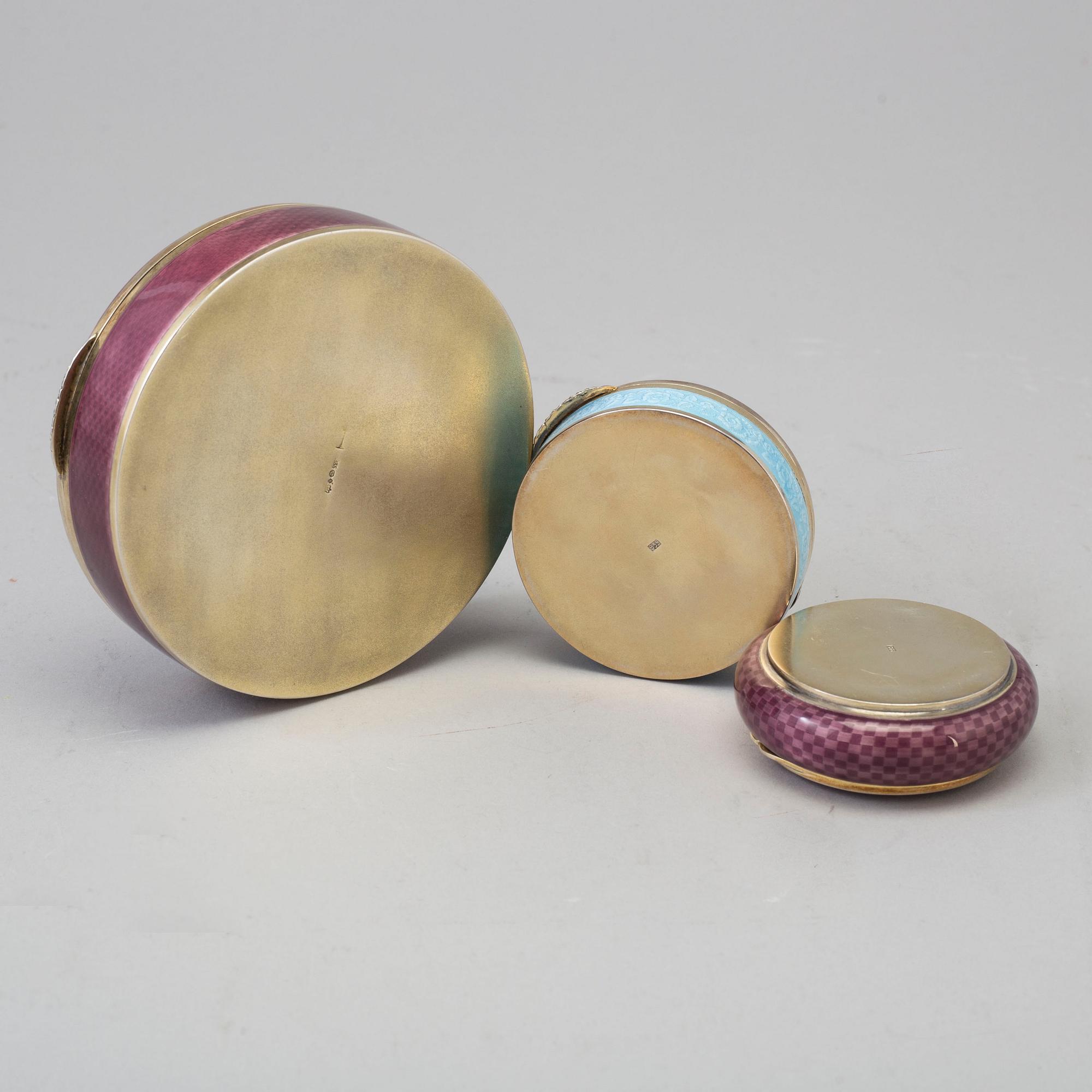 DOSOR, 3 st, emalj och silver .935, tyska, omkring 1900, 1 med svenska importstplr.