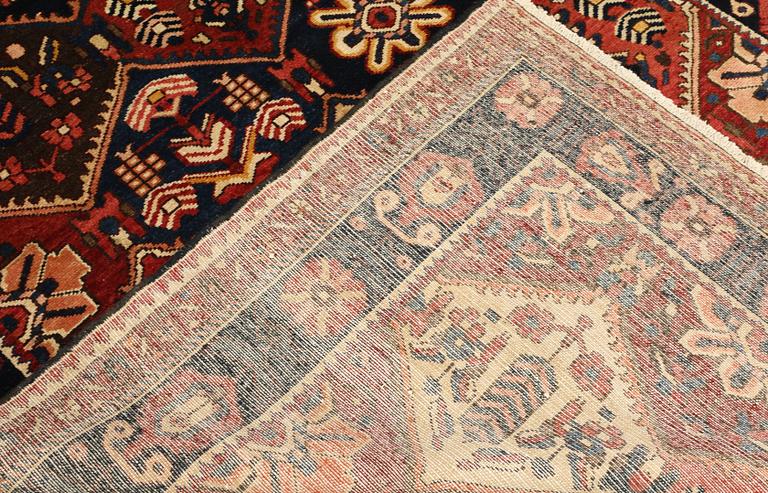 A rug, Bakhtiari, approx. 296 x 159 cm.