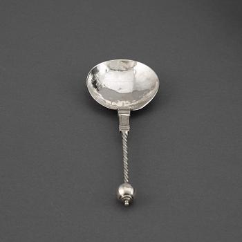 Lucas Andersen Steen, sked med kulknopp, silver, Bergen (1619-efter 1658).