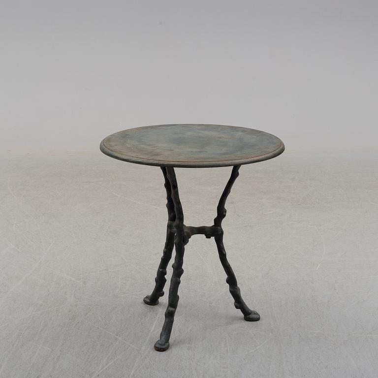 TRÄDGÅRDSBORD, gjutjärn, 1900-talets första hälft.