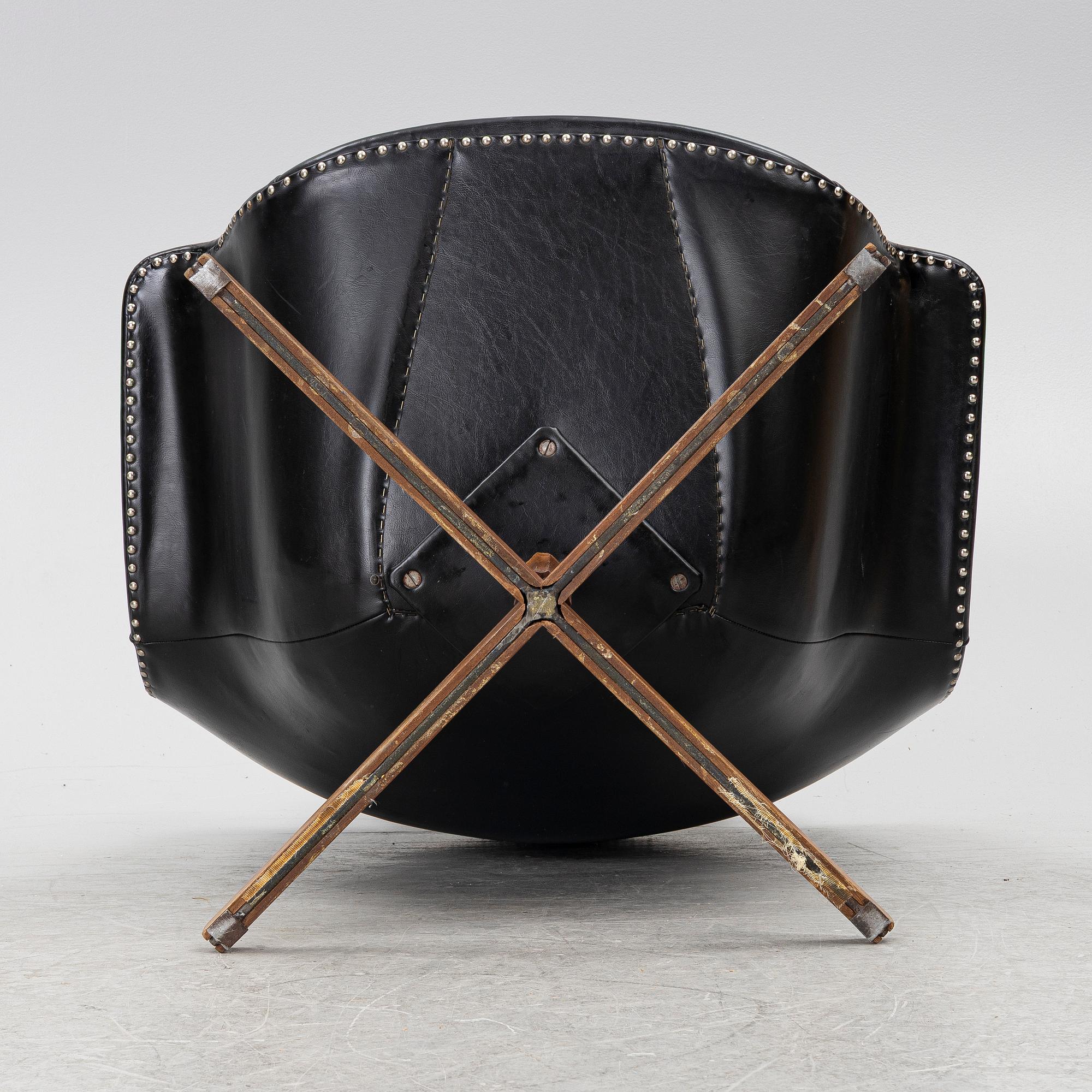 Carl Gustaf Hiort af Ornäs, armchair, "Caravelle", Puunveisto Oy - Träsnideri Ab, 1960s.