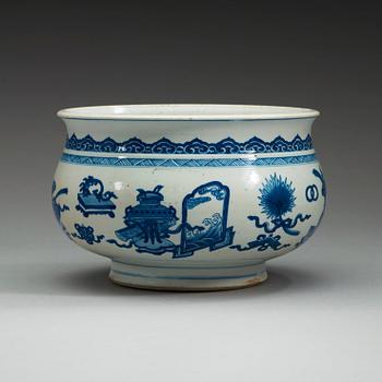 A blue and white censer, Qing dynasty, Kangxi (1662-1722).