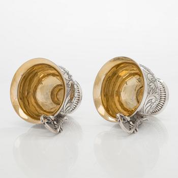 Kaffekoppar, ett par, silver och förgyllt silver (12L), sannolikt A F Bergmüller, Weissenfels, ca 1820. Empir.