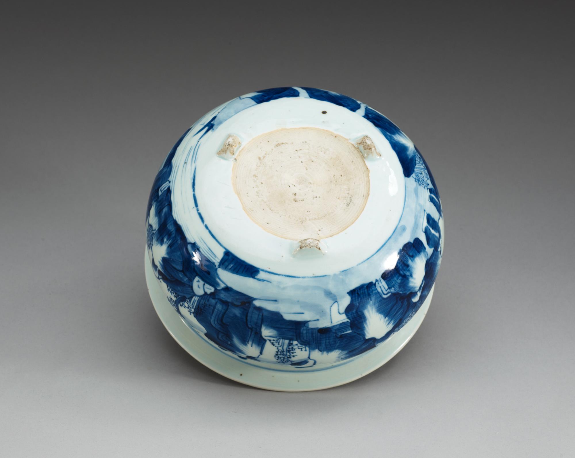 A blue and white tripod censer, Qing dynasty, 18th Century.